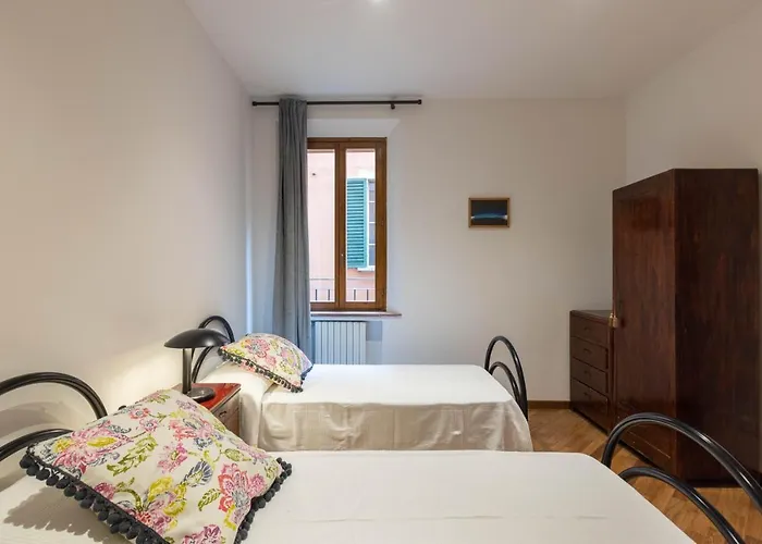 By Short Holidays 2 * Bolonia