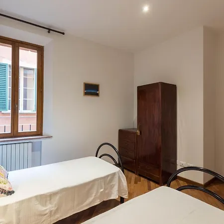 By Short Holidays 2 Болонья