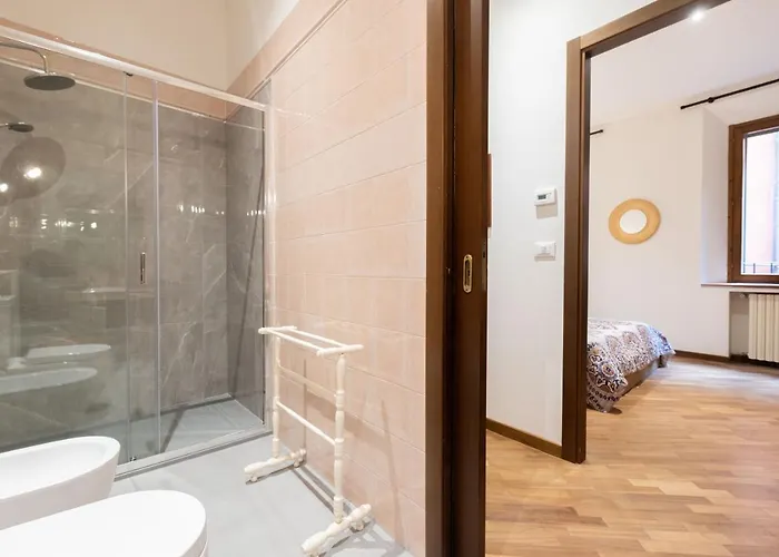 By Short Holidays 2 볼로냐